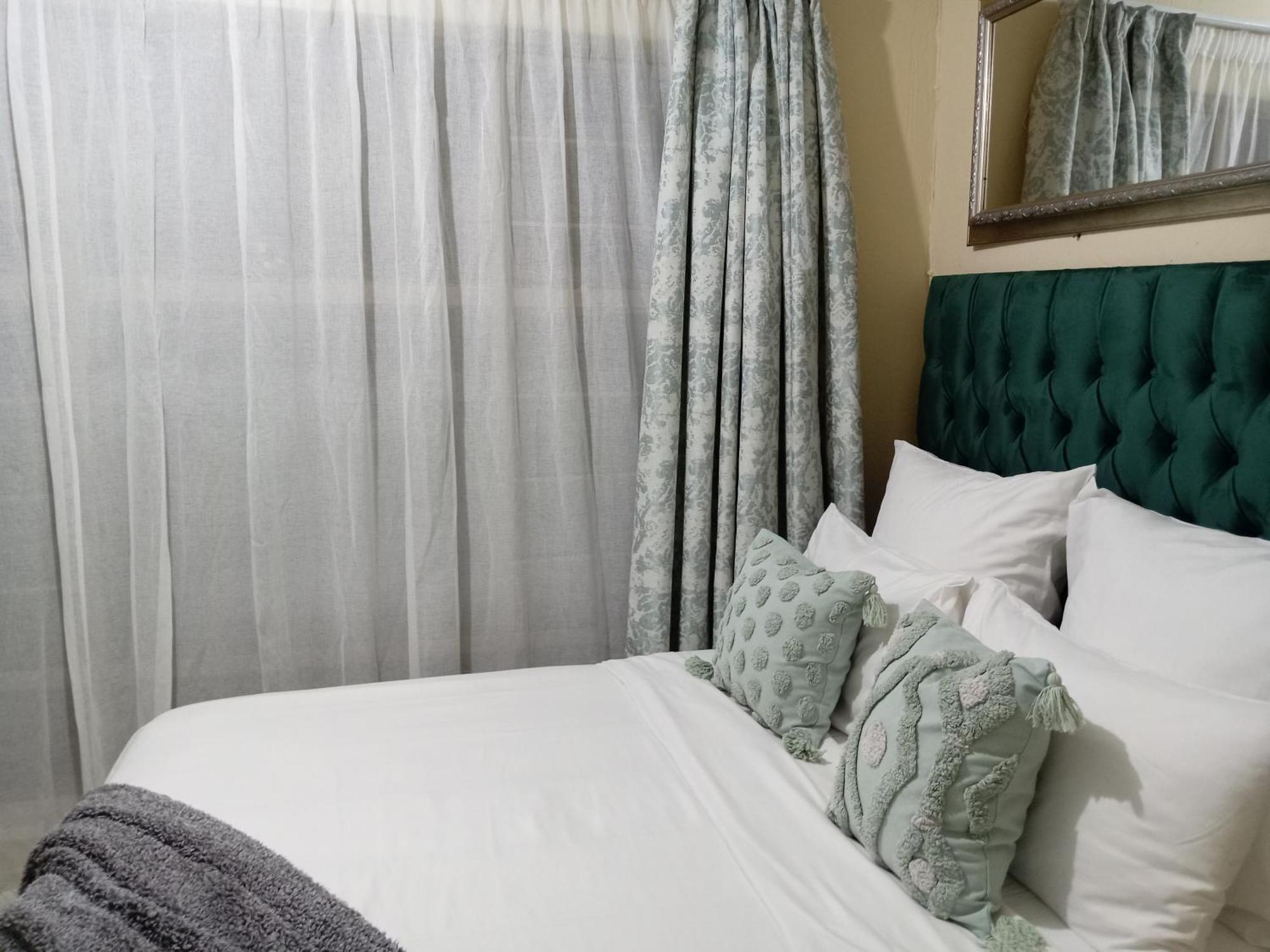 Olivia Pines Guesthouse كروغيرسدورب المظهر الخارجي الصورة