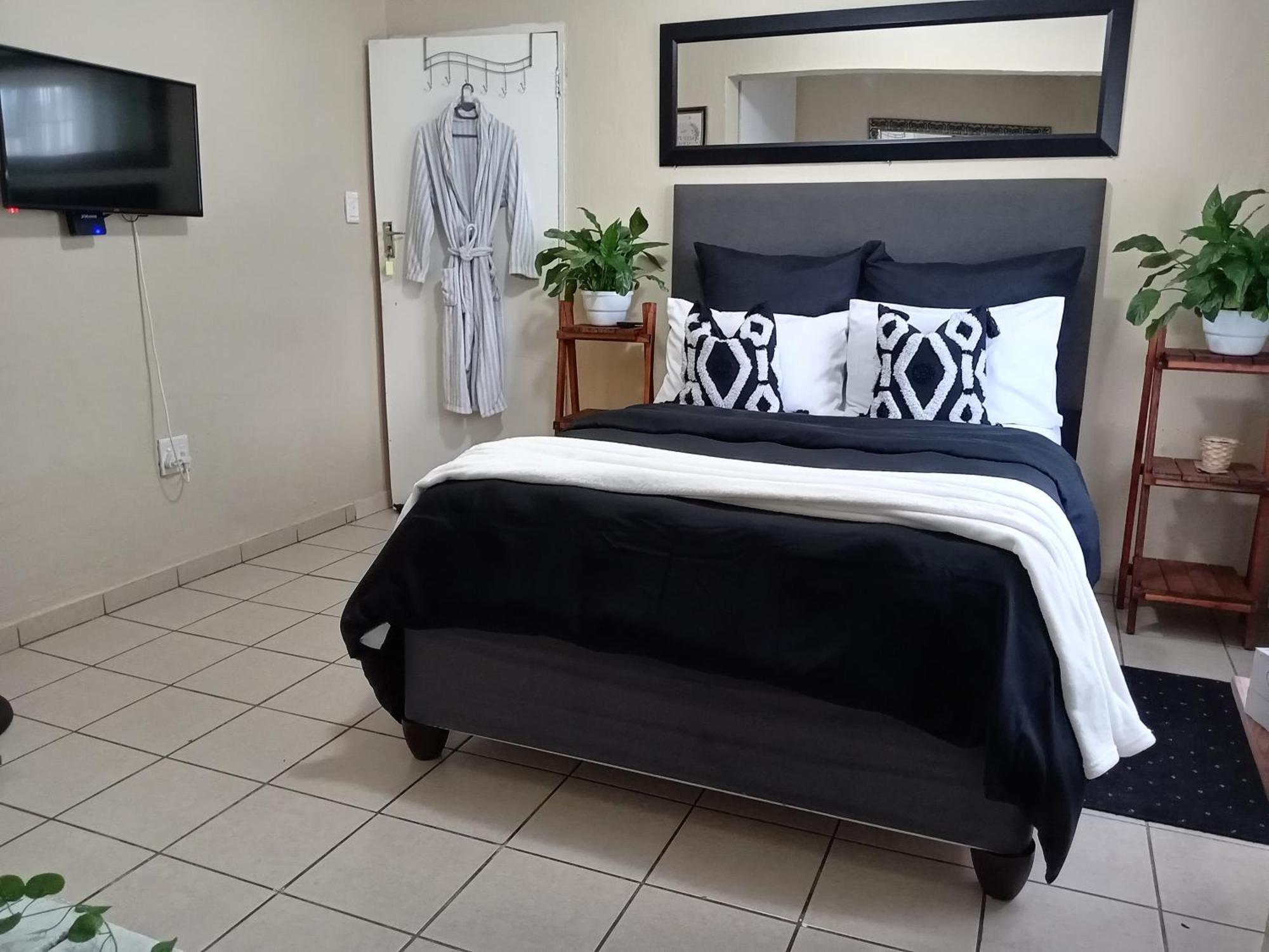 Olivia Pines Guesthouse كروغيرسدورب المظهر الخارجي الصورة