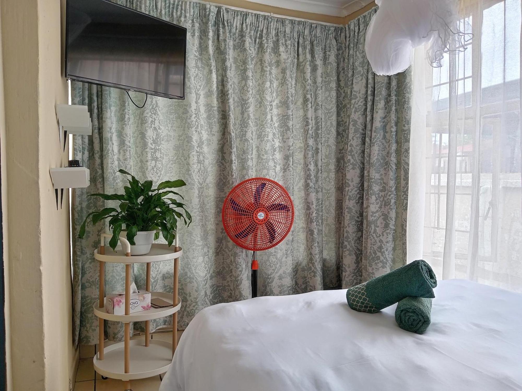 Olivia Pines Guesthouse كروغيرسدورب المظهر الخارجي الصورة